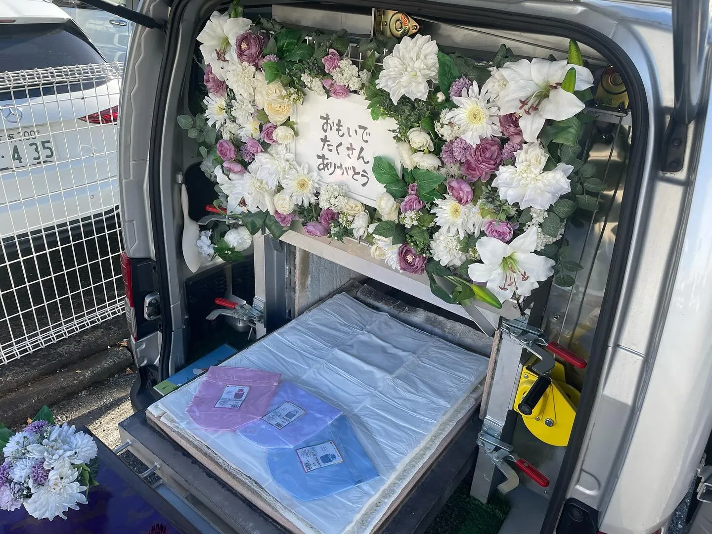 東京都立川市にてトイプードルちゃんのご火葬に伺いました。