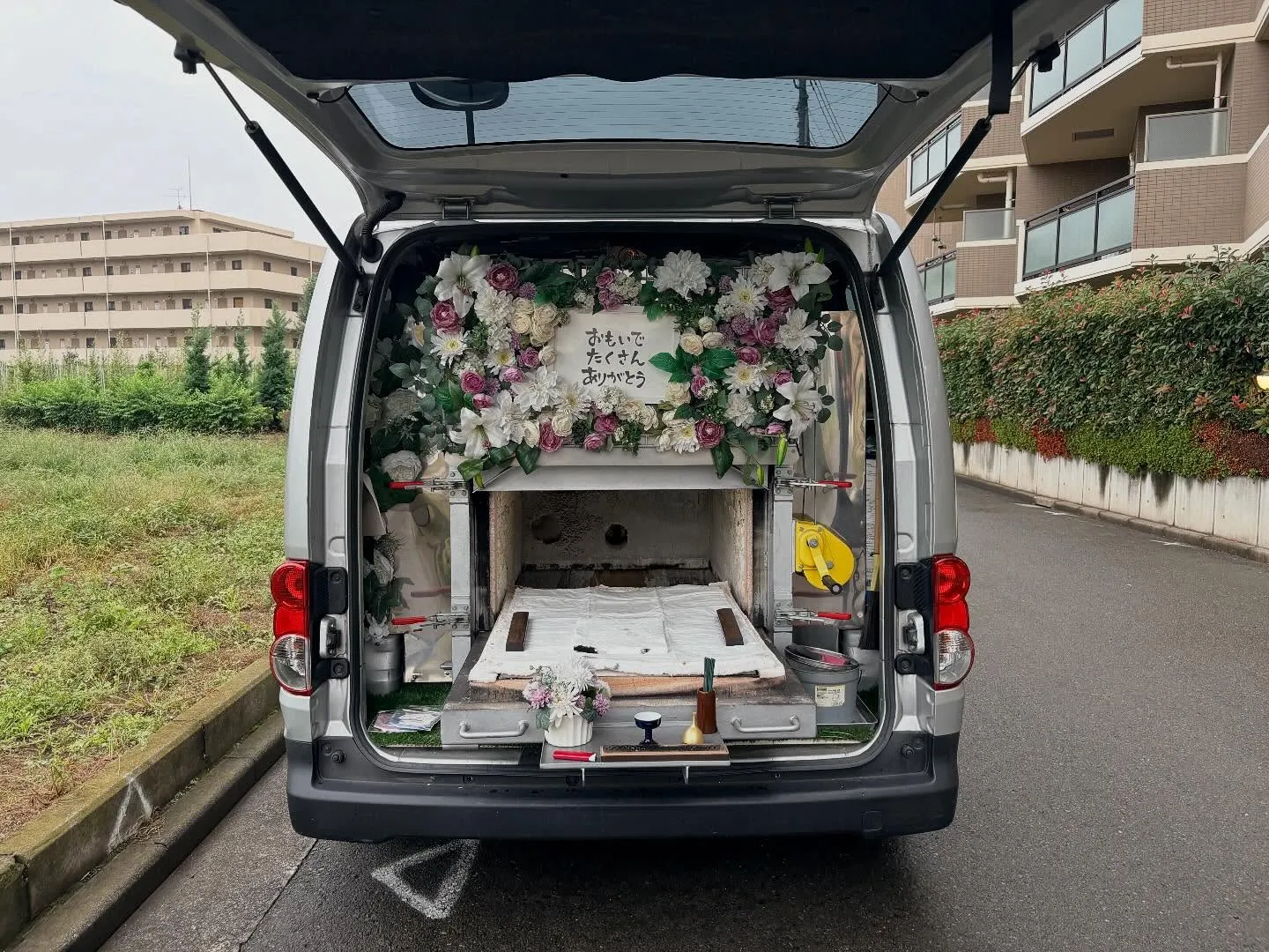 東京都立川市でコザクラインコちゃんの火葬をお手伝いしました。