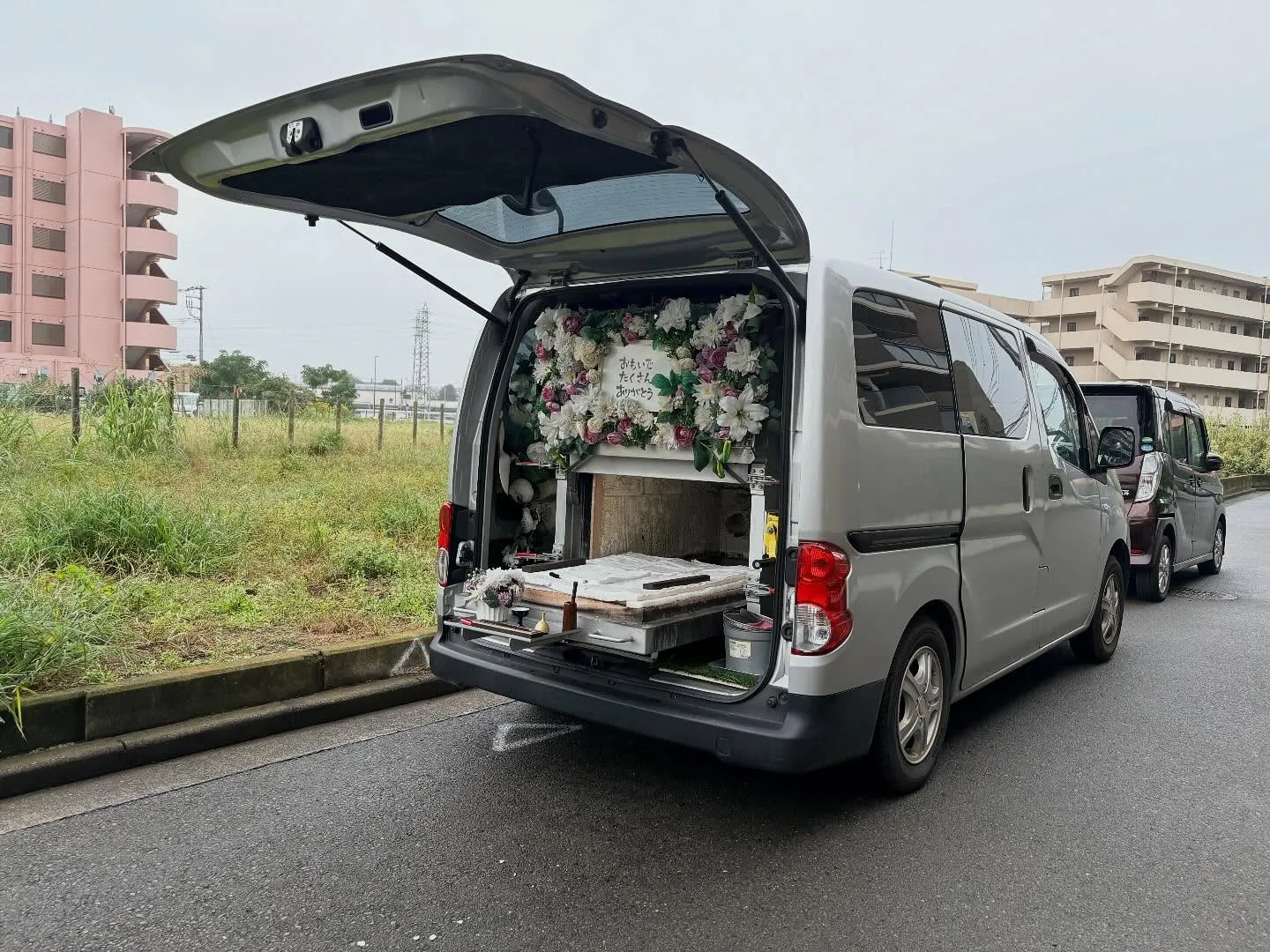 東京都立川市でコザクラインコちゃんの火葬をお手伝いしました。
